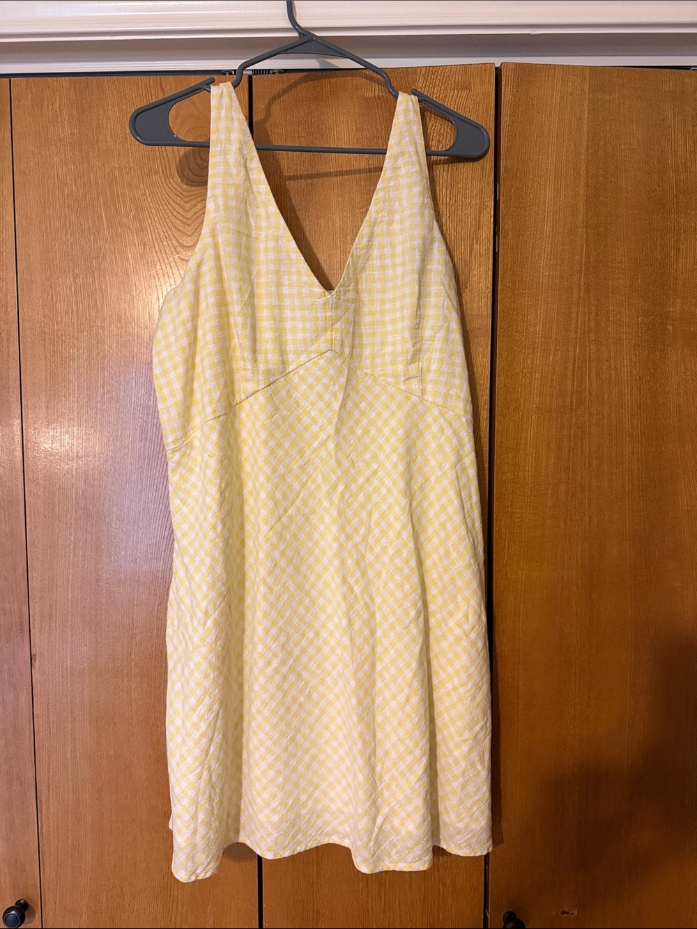 Abercrombie & Fitch Yellow Gingham V-Neck Midi Dress - Picture 1 of 4